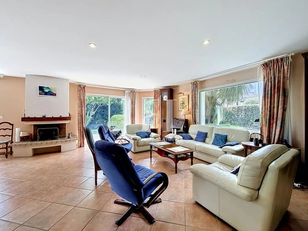 Maison à vendre, 230m², Larmor-Plage