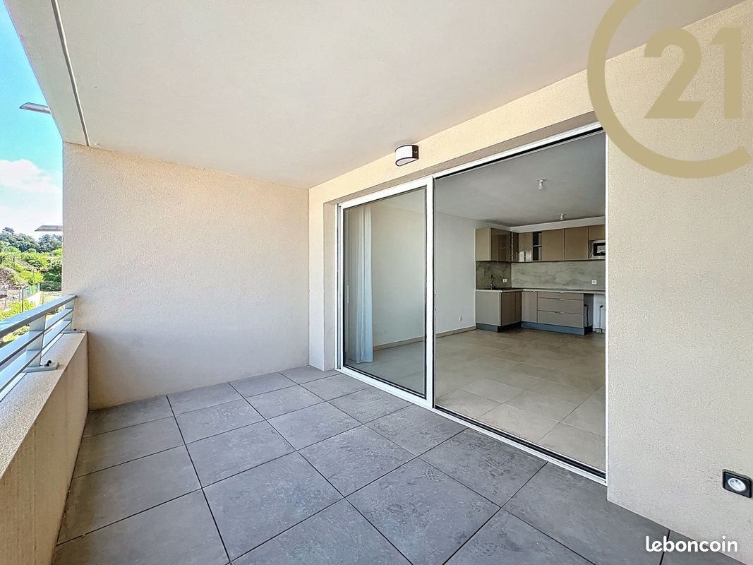 Appartement à louer, 49m², Fréjus