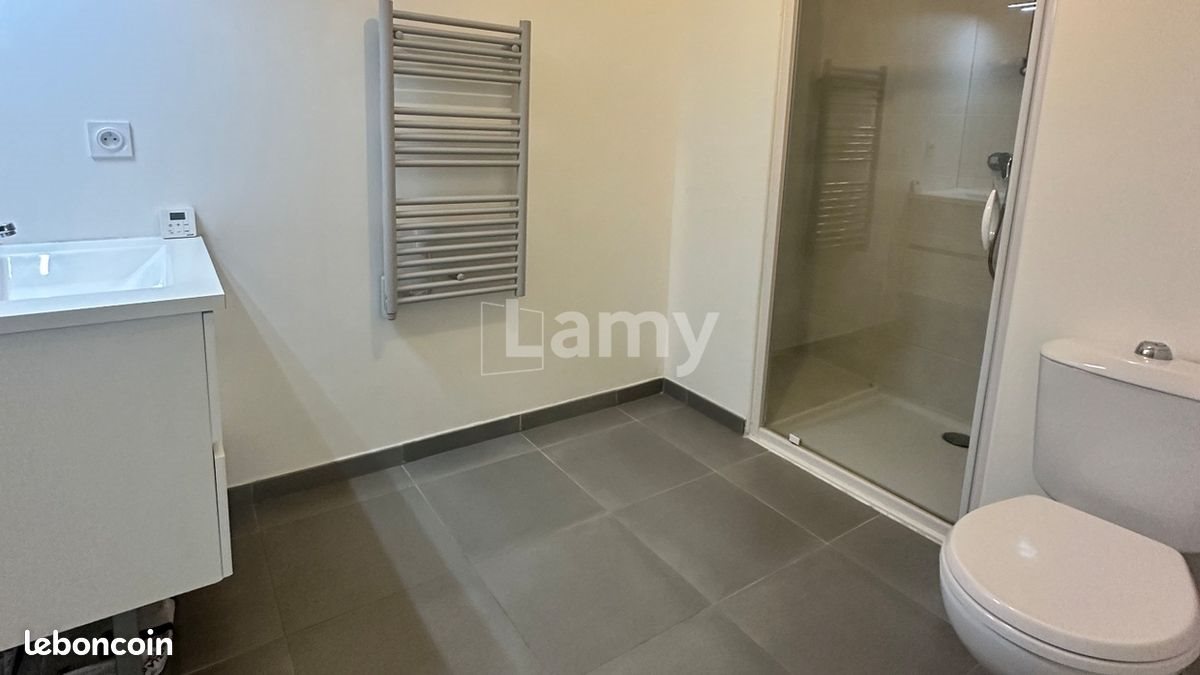 Appartement à louer, 42m², Rousset
