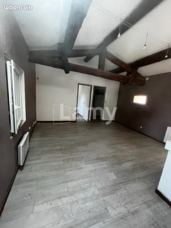Appartement à louer, 40m², Simiane-Collongue