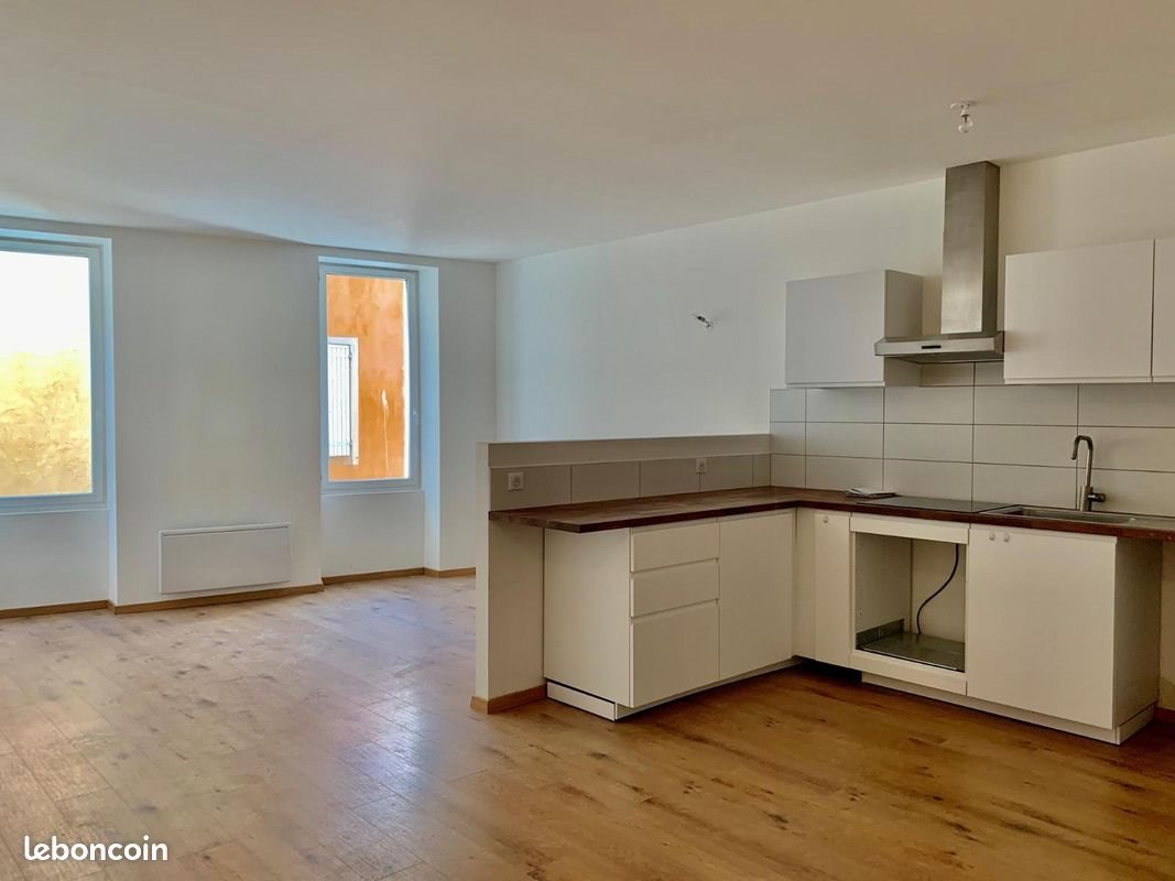 Appartement à louer, 75m², Trets