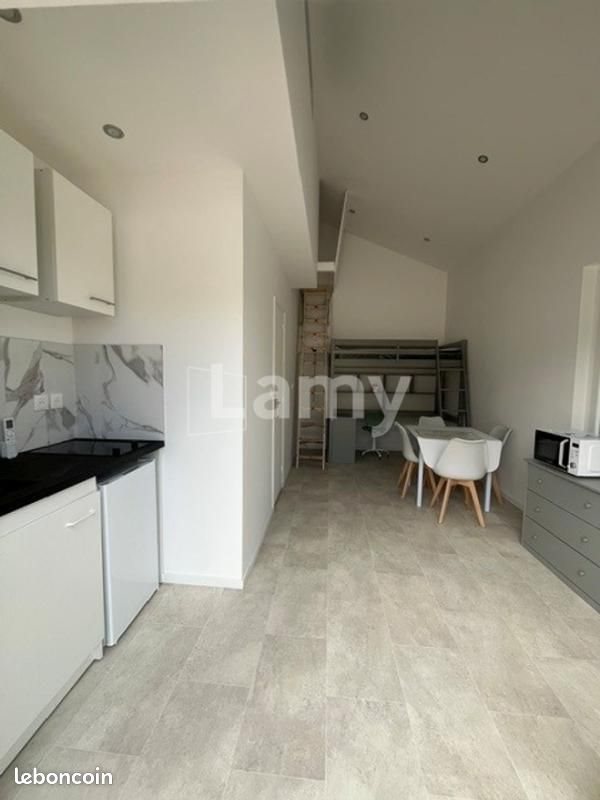 Appartement à louer, 17m², Simiane-Collongue