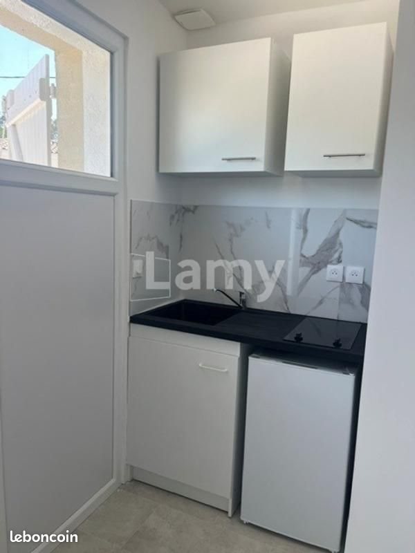 Appartement à louer, 17m², Simiane-Collongue