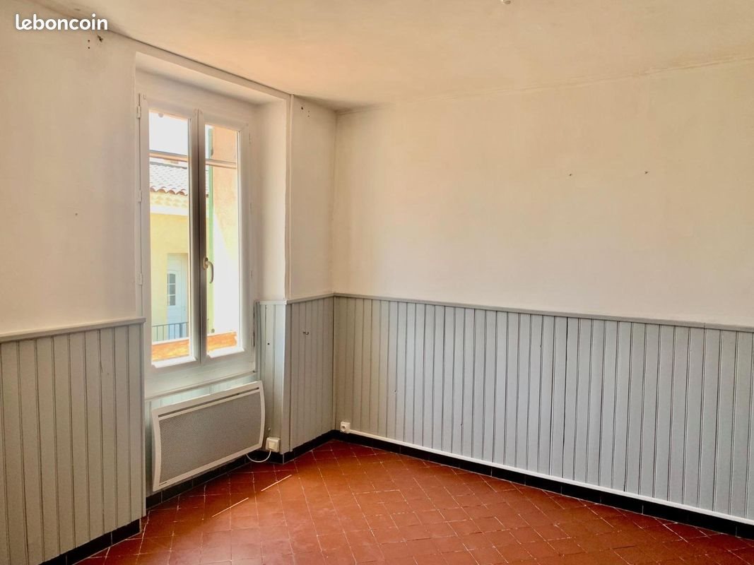 Appartement à louer, 56m², Trets