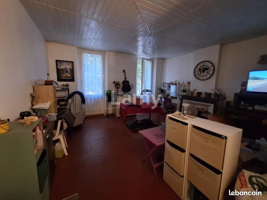 Appartement à louer, 44m², Trets