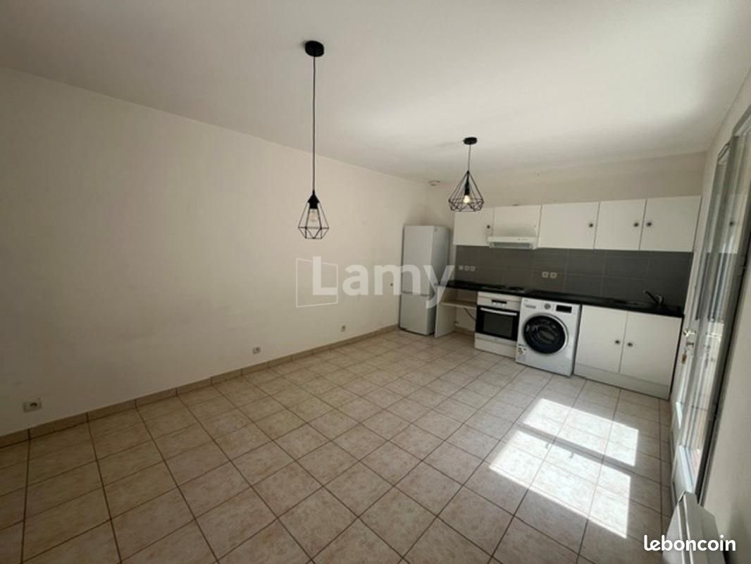 Appartement à louer, 50m², Mimet