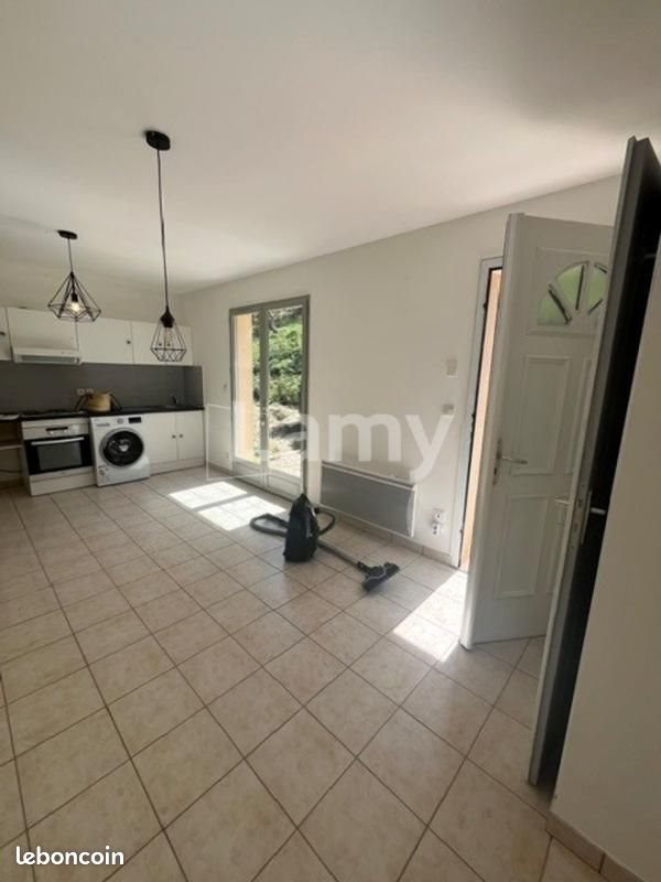 Appartement à louer, 50m², Mimet