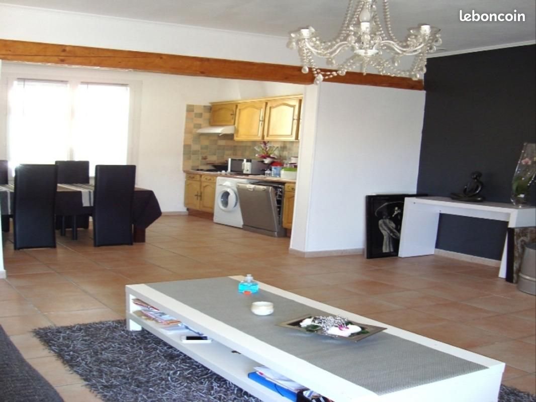 Appartement à louer, 61m², Cadolive