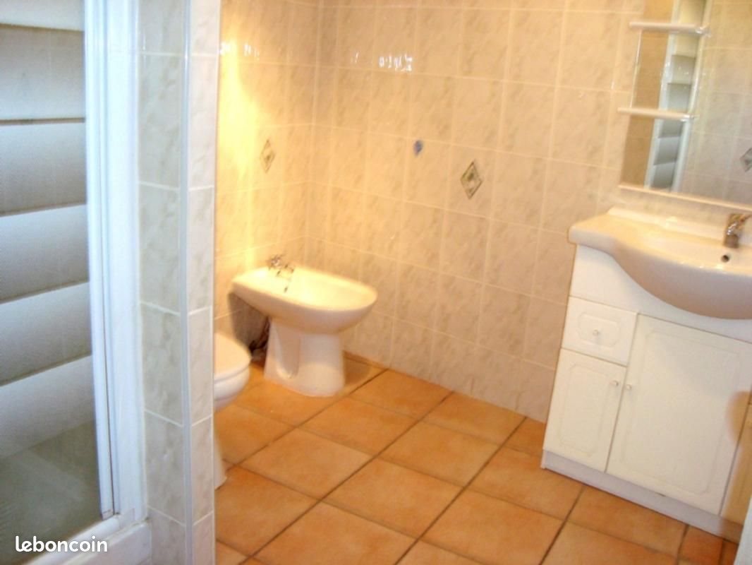 Appartement à louer, 61m², Cadolive