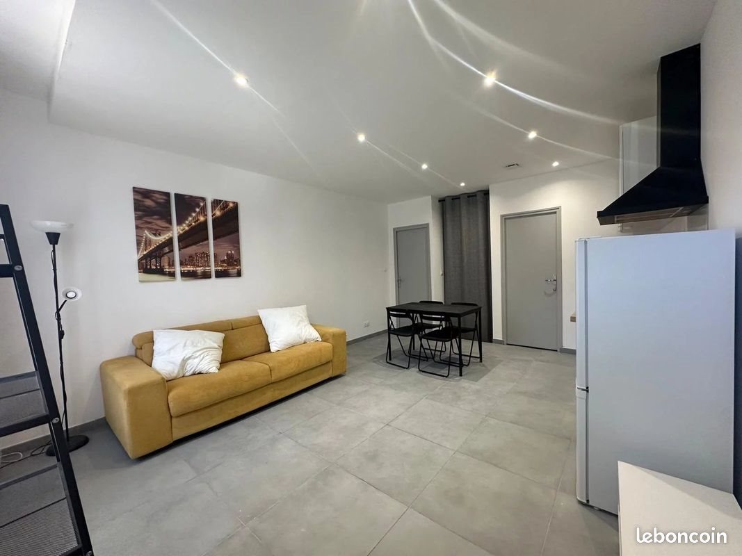Appartement à louer, 25m², Martigues