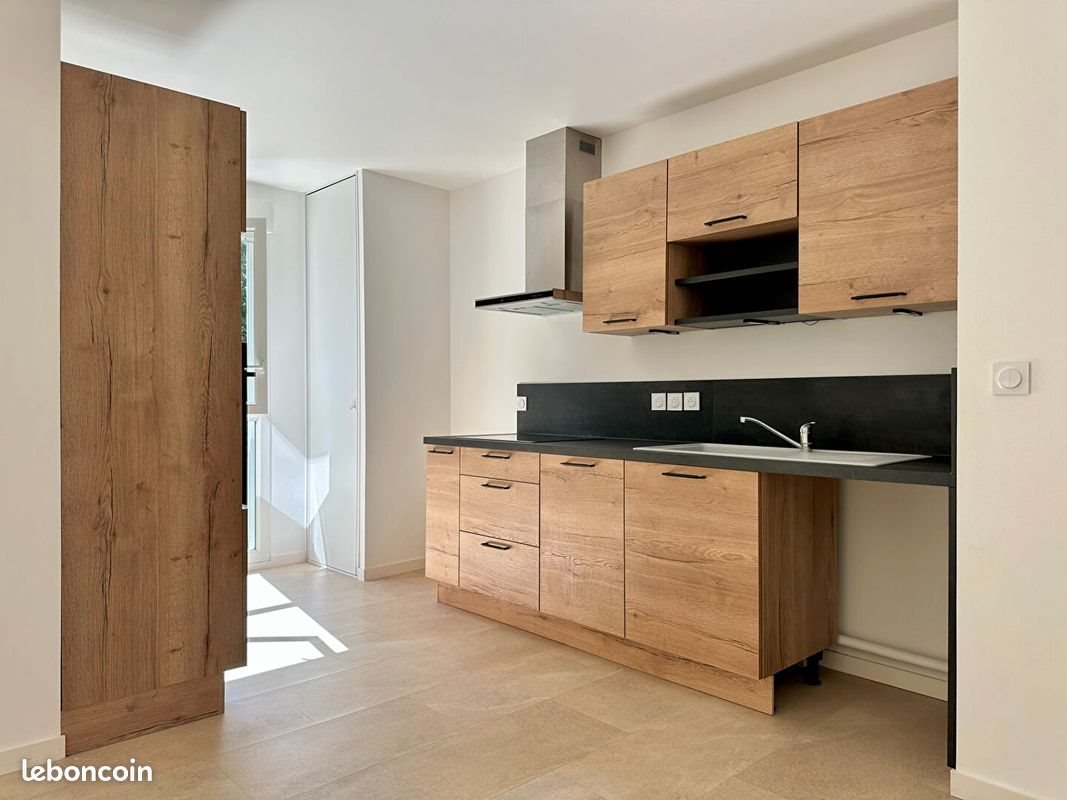 Appartement à louer, 82m², Gleizé