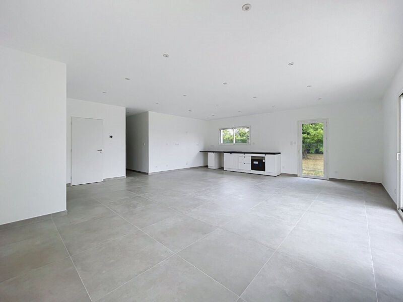 Maison à louer, 105m², Epervans