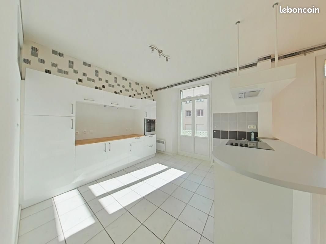 Appartement à louer, 74m², Bourg-de-Péage