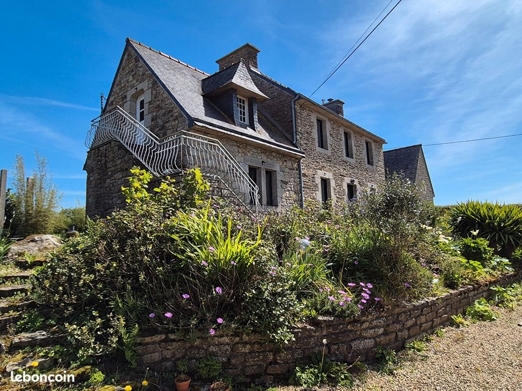 Maison à vendre, 242m², Plouvorn