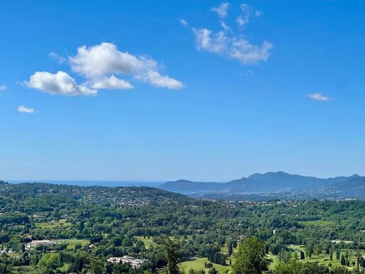 Maison 7 pièces 281 m² · à Châteauneuf-Grasse · 281 m² · 3 180 000 €