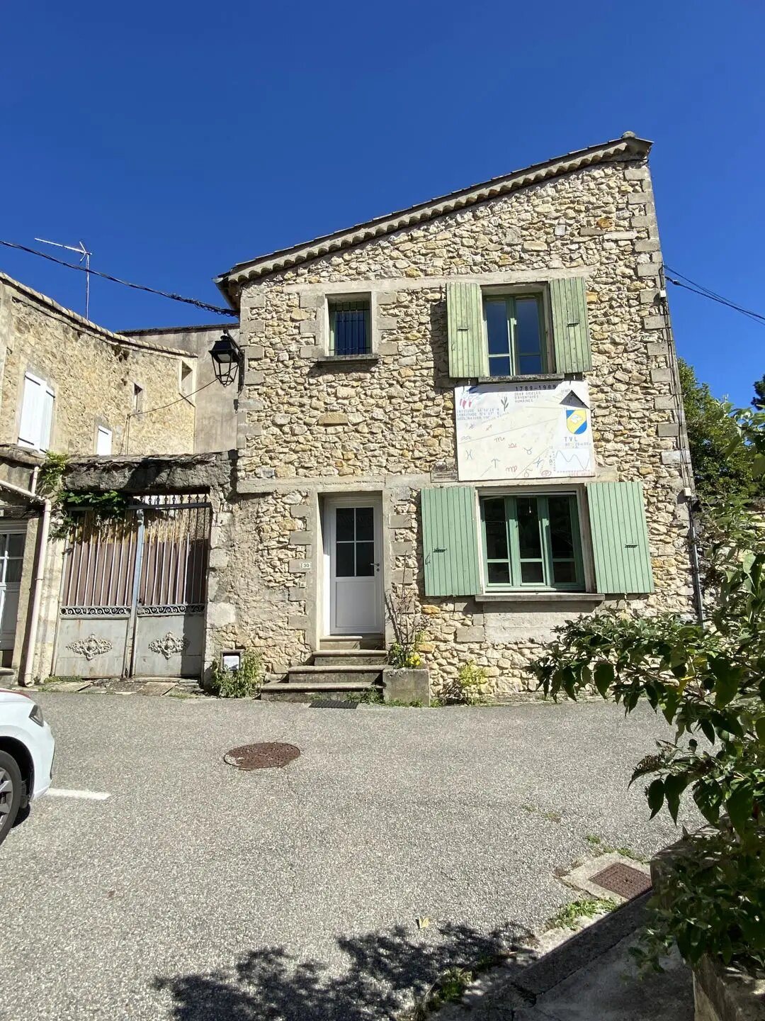 Maison à louer, 84m², Combovin