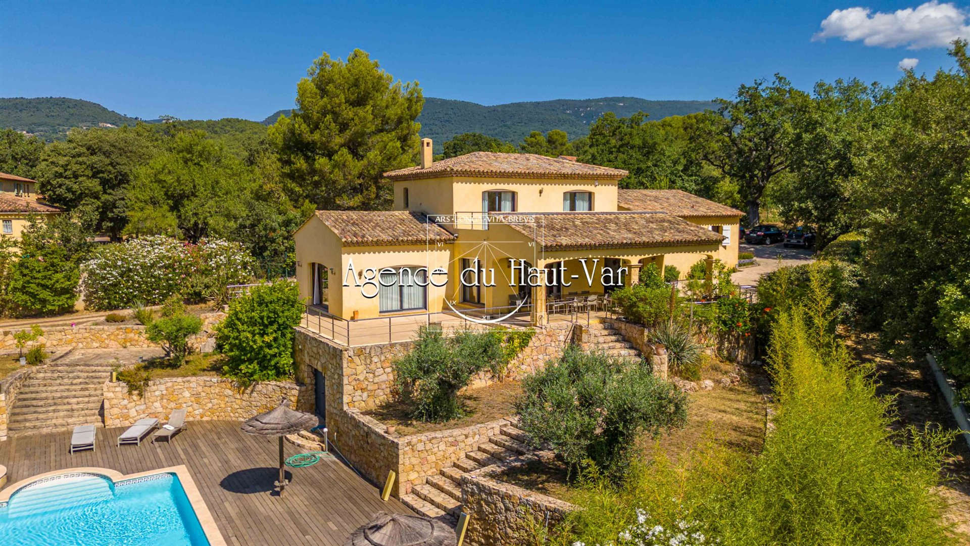 Maison à vendre, 260m², Seillans