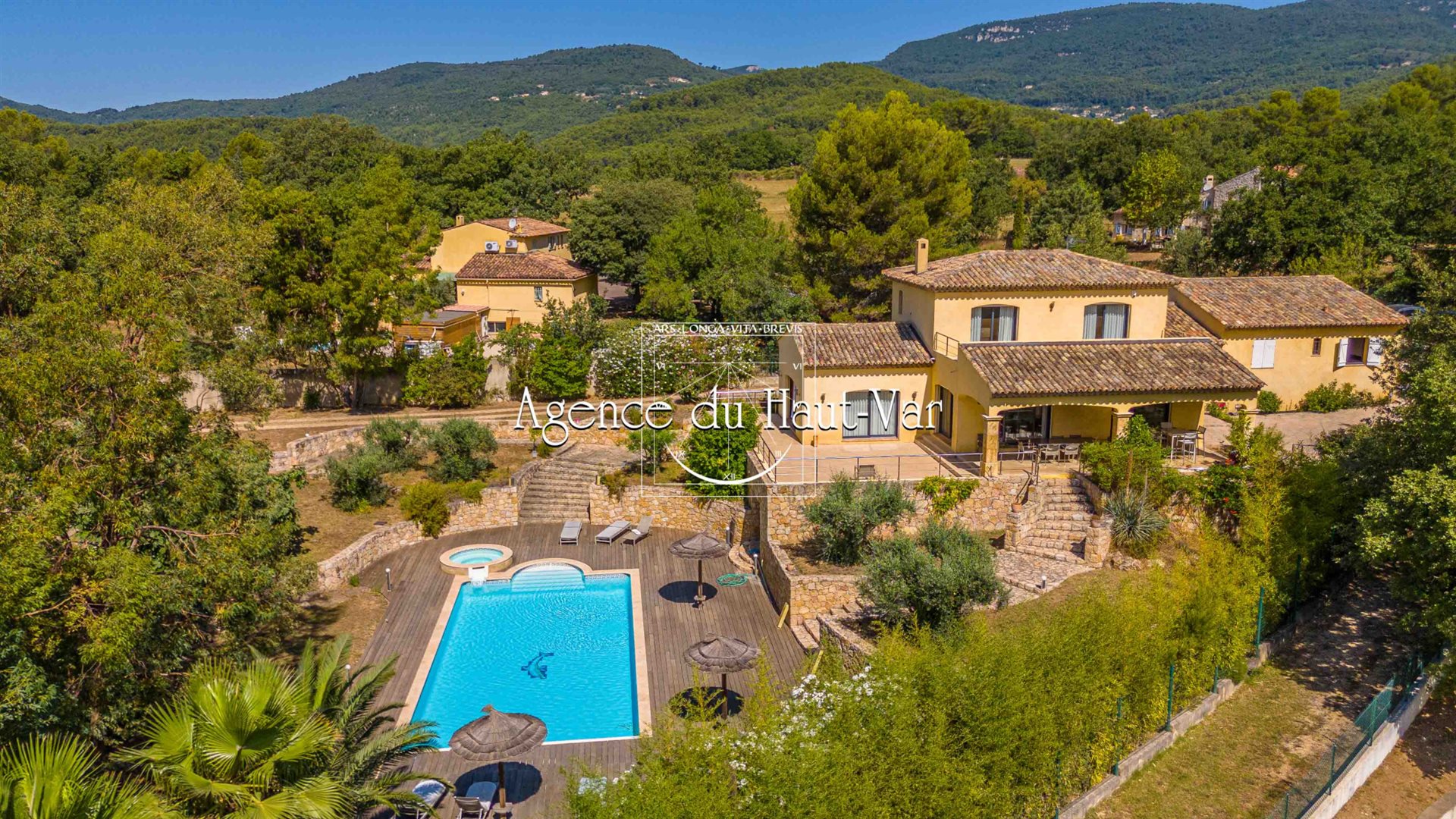 Maison à vendre, 260m², Seillans