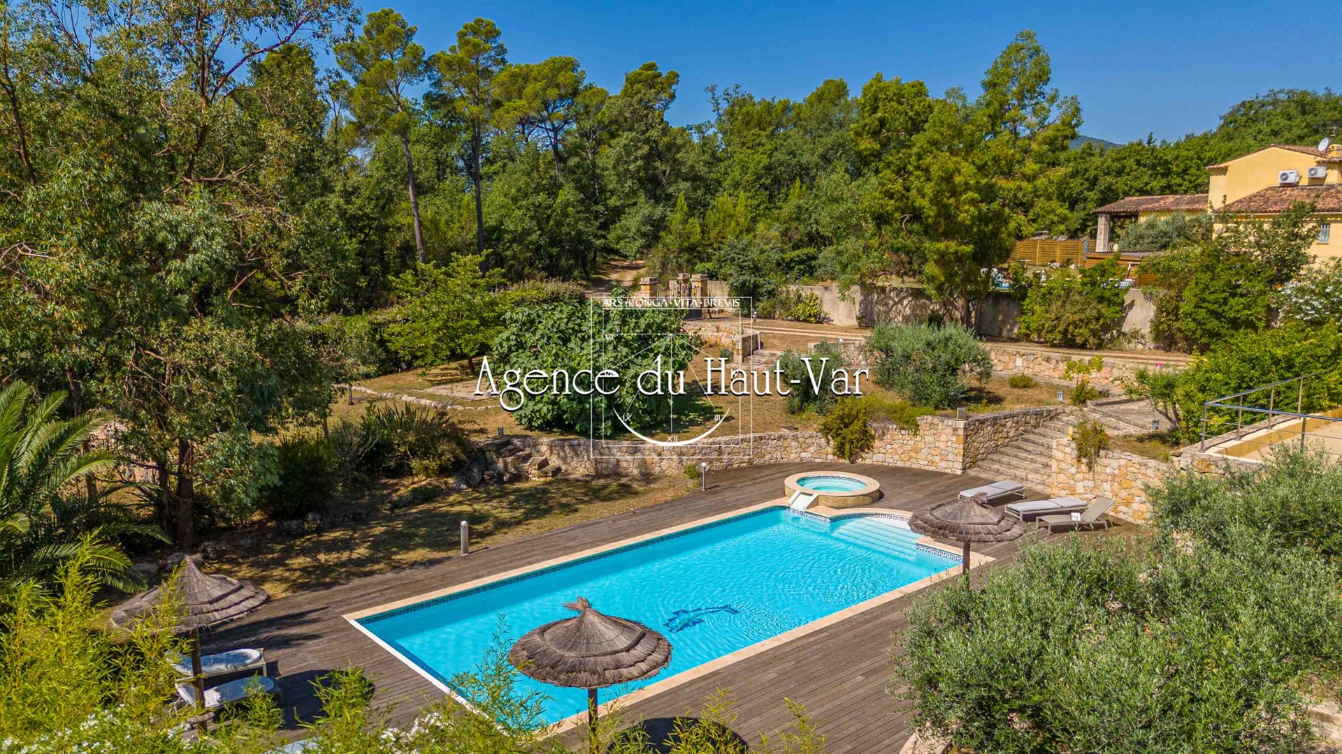 Maison à vendre, 260m², Seillans