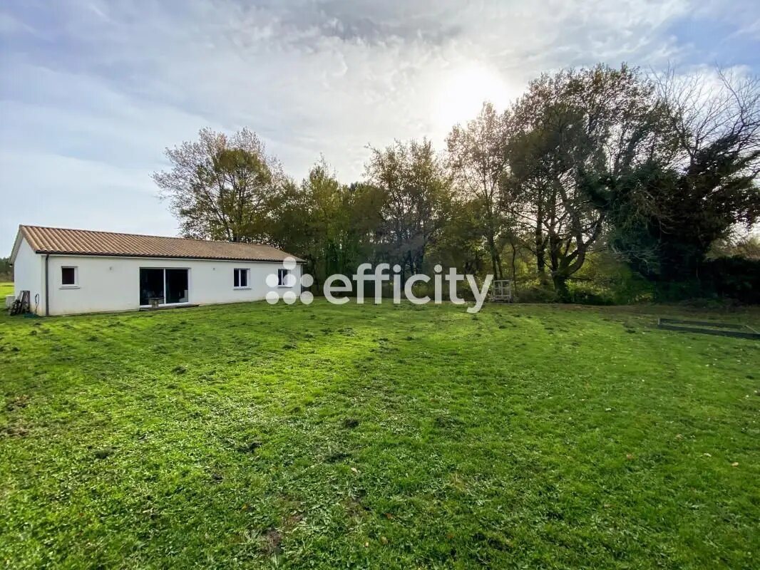 Maison à vendre, 97m², Bussac-Forêt