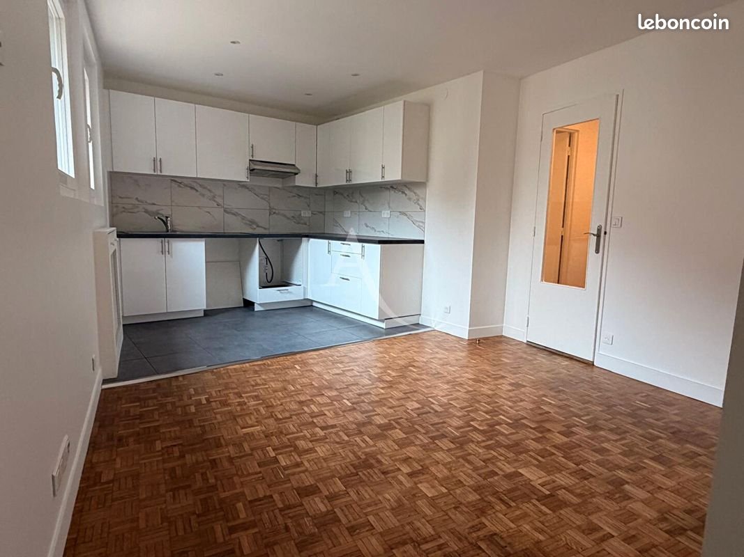 Appartement à louer, 38m², Saint-Maurice