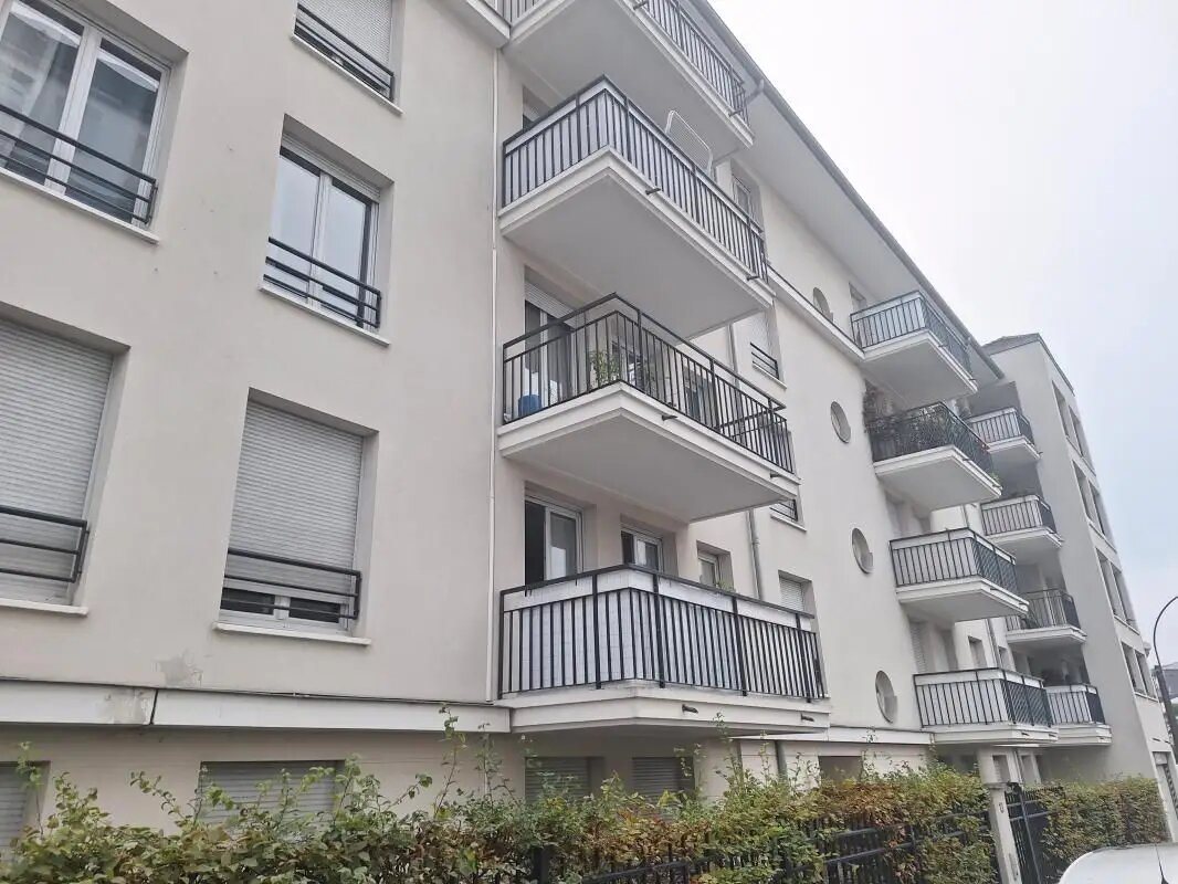 Appartement à louer, 28m², Evry