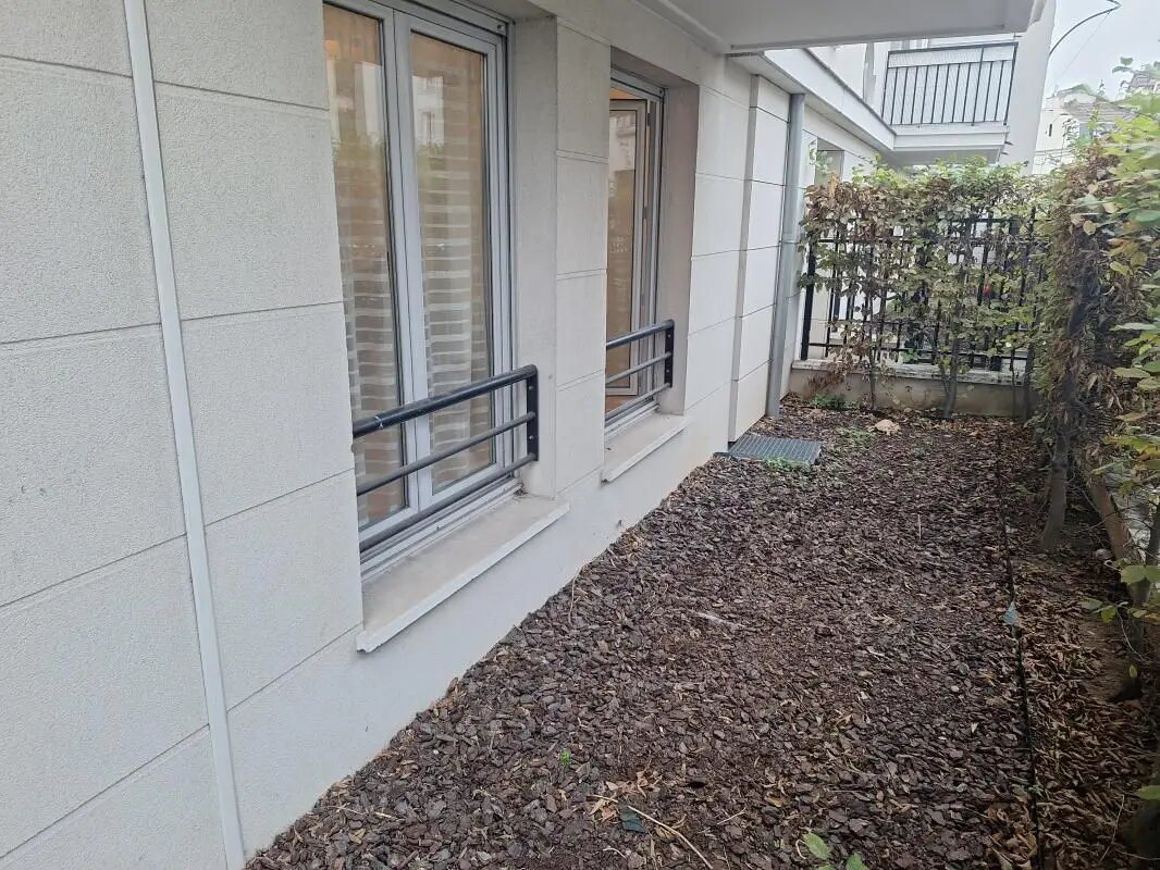 Appartement à louer, 28m², Evry