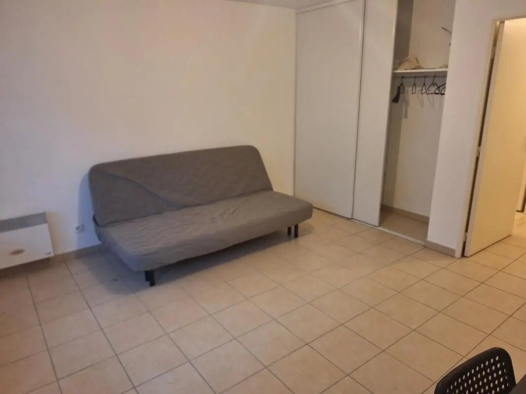 Appartement à louer, 28m², Evry