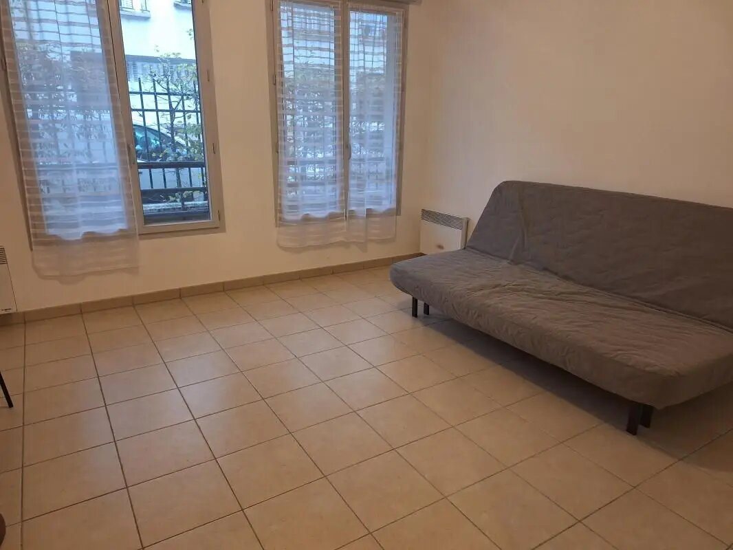 Appartement à louer, 28m², Evry