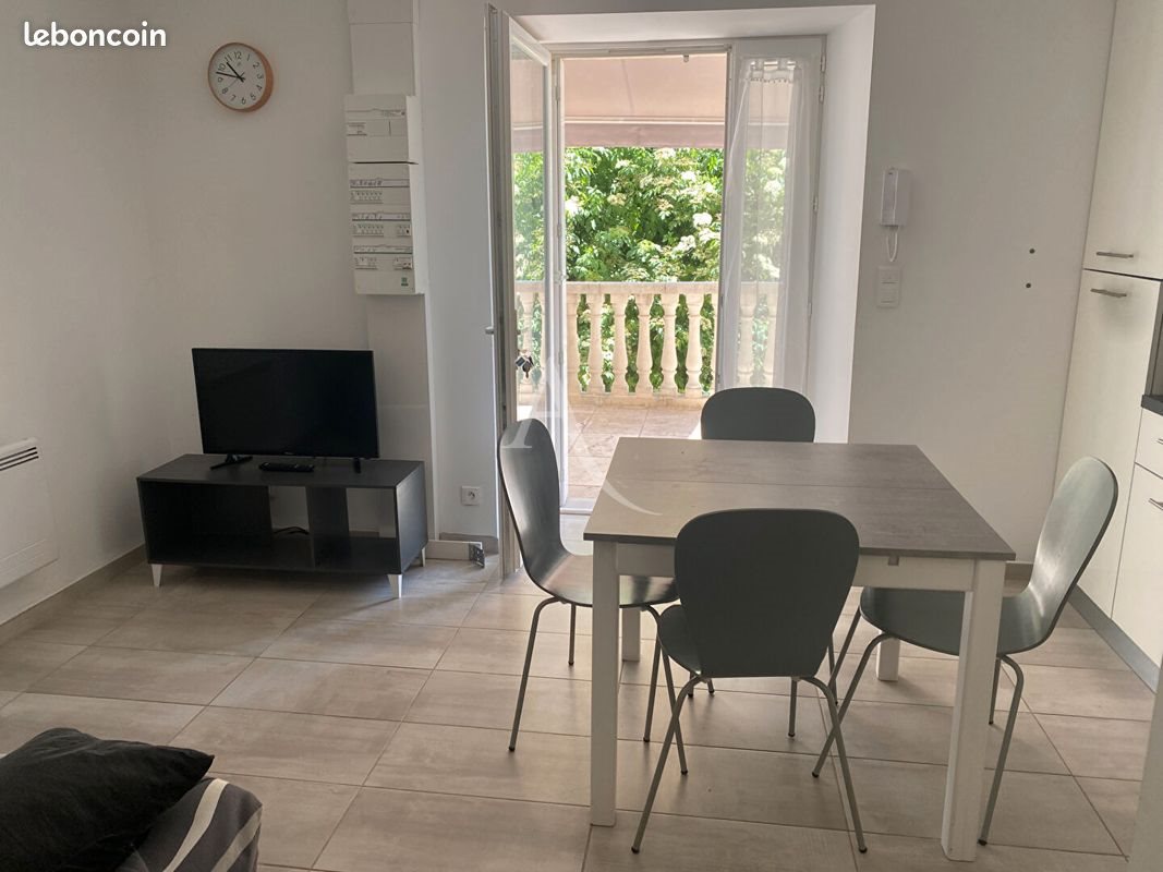 Appartement à louer, 28m², Bédarieux