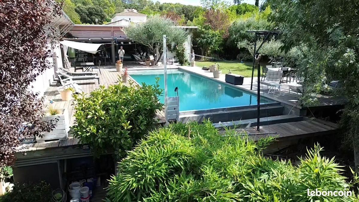 Maison à vendre, 195m², Vic-le-Fesq