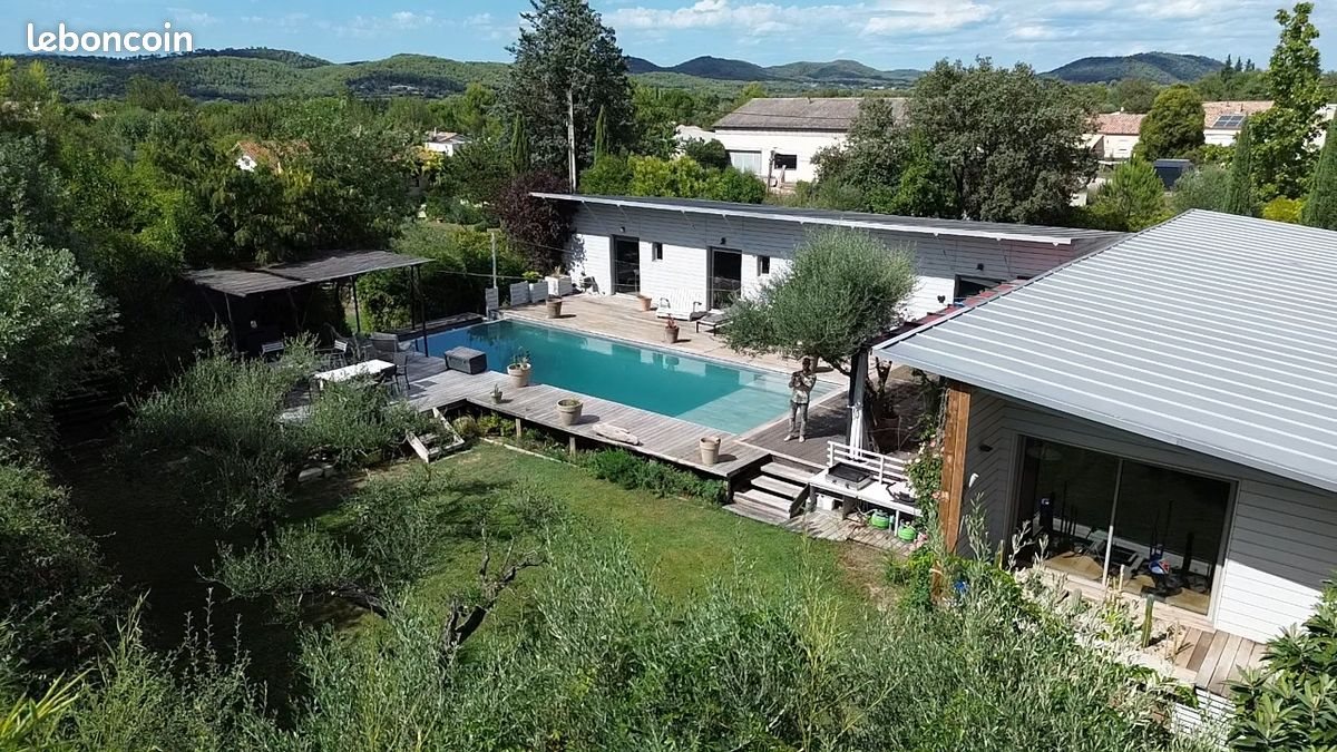 Maison à vendre, 195m², Vic-le-Fesq
