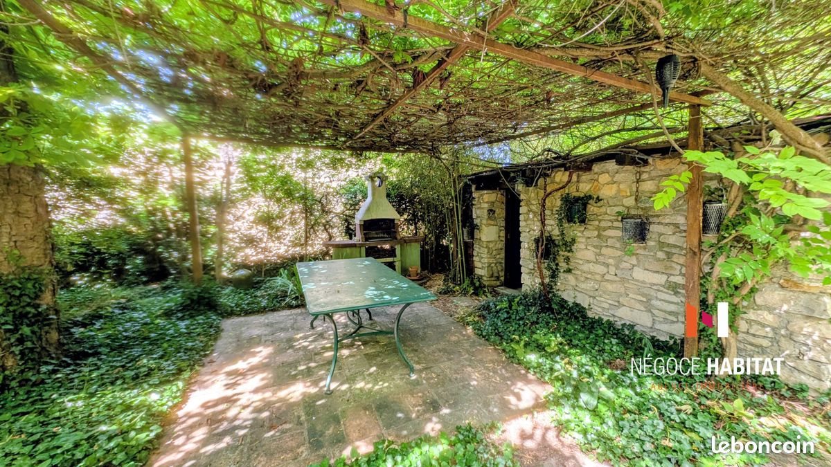 Maison à vendre, 270m², Saint-Geniès-de-Malgoirès