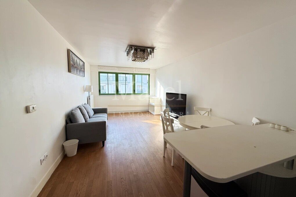 Appartement à louer, 84m², Puteaux