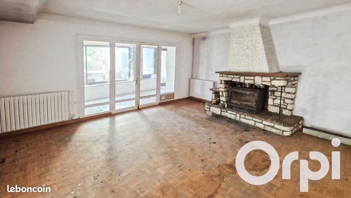 Maison à vendre, 115m², Saint-Julien-de-Peyrolas