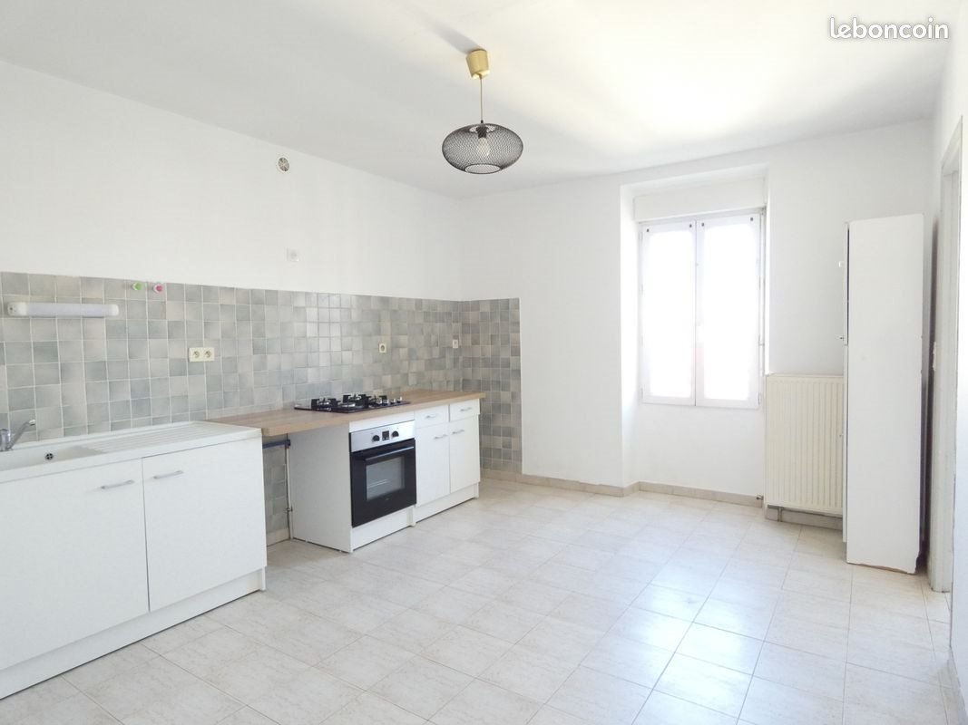 Appartement à louer, 99m², Alès