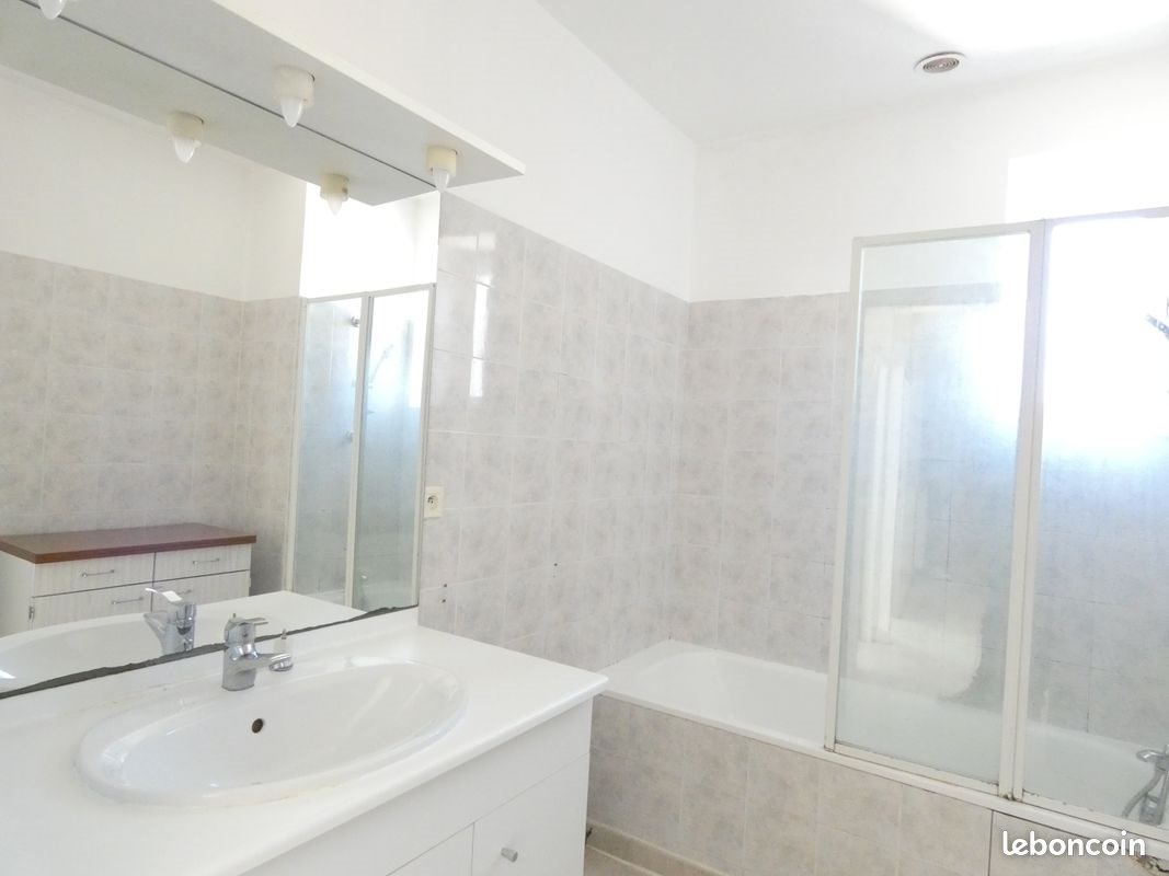 Appartement à louer, 99m², Alès