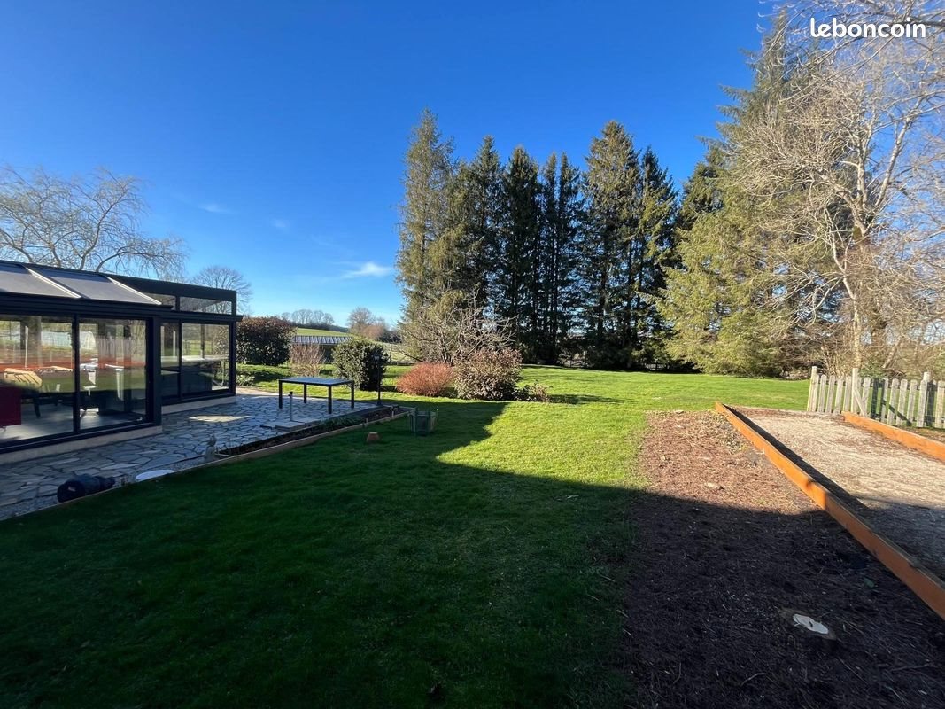 Maison à vendre, 324m², Saint-Sauves-d'Auvergne