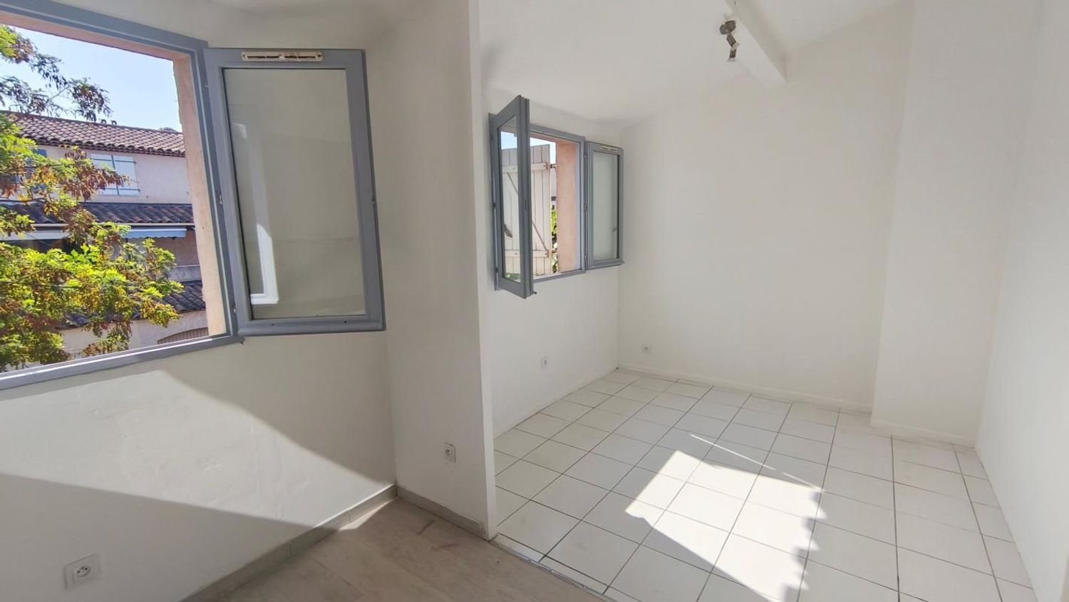 Appartement à louer, 22m², Valbonne