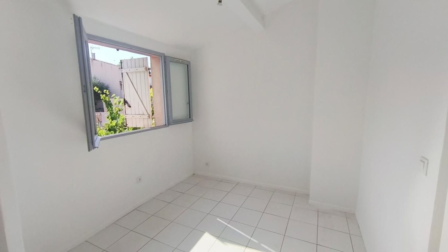 Appartement à louer, 22m², Valbonne