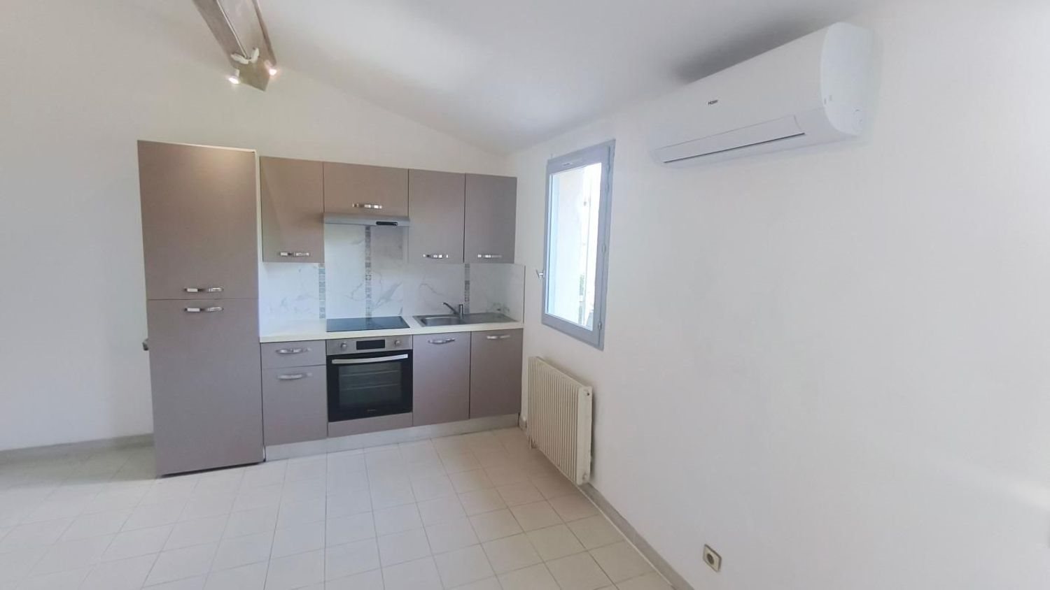 Appartement à louer, 24m², Valbonne