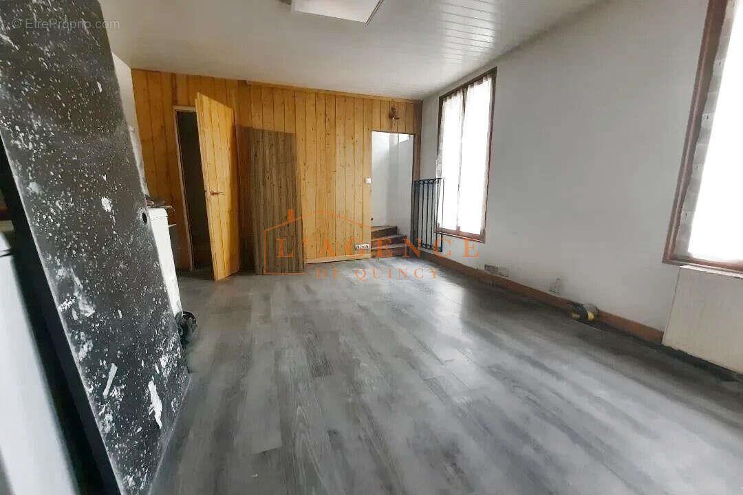Maison à vendre, 73m², Quincy-Voisins