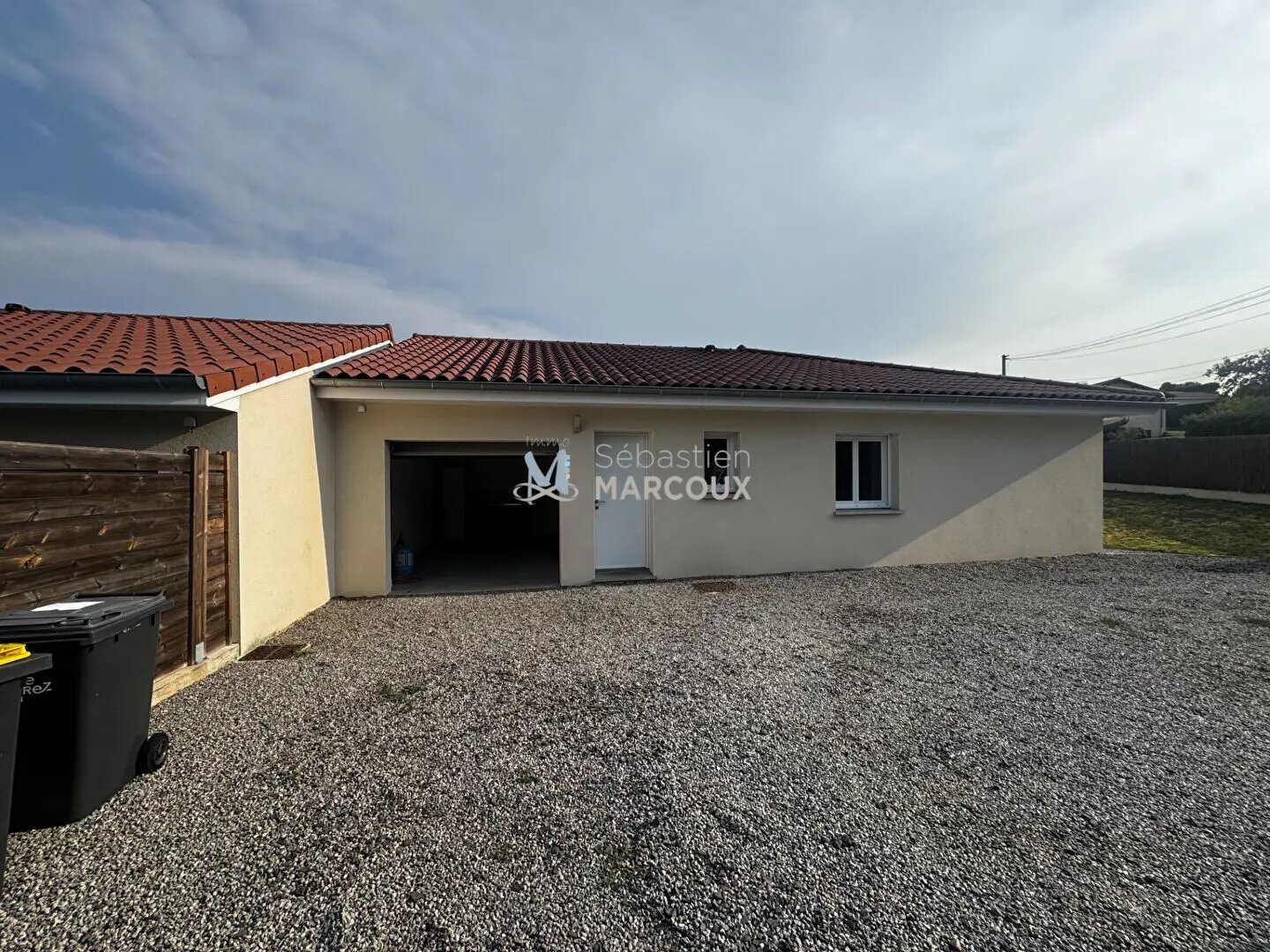 Maison à louer, 92m², Lézigneux