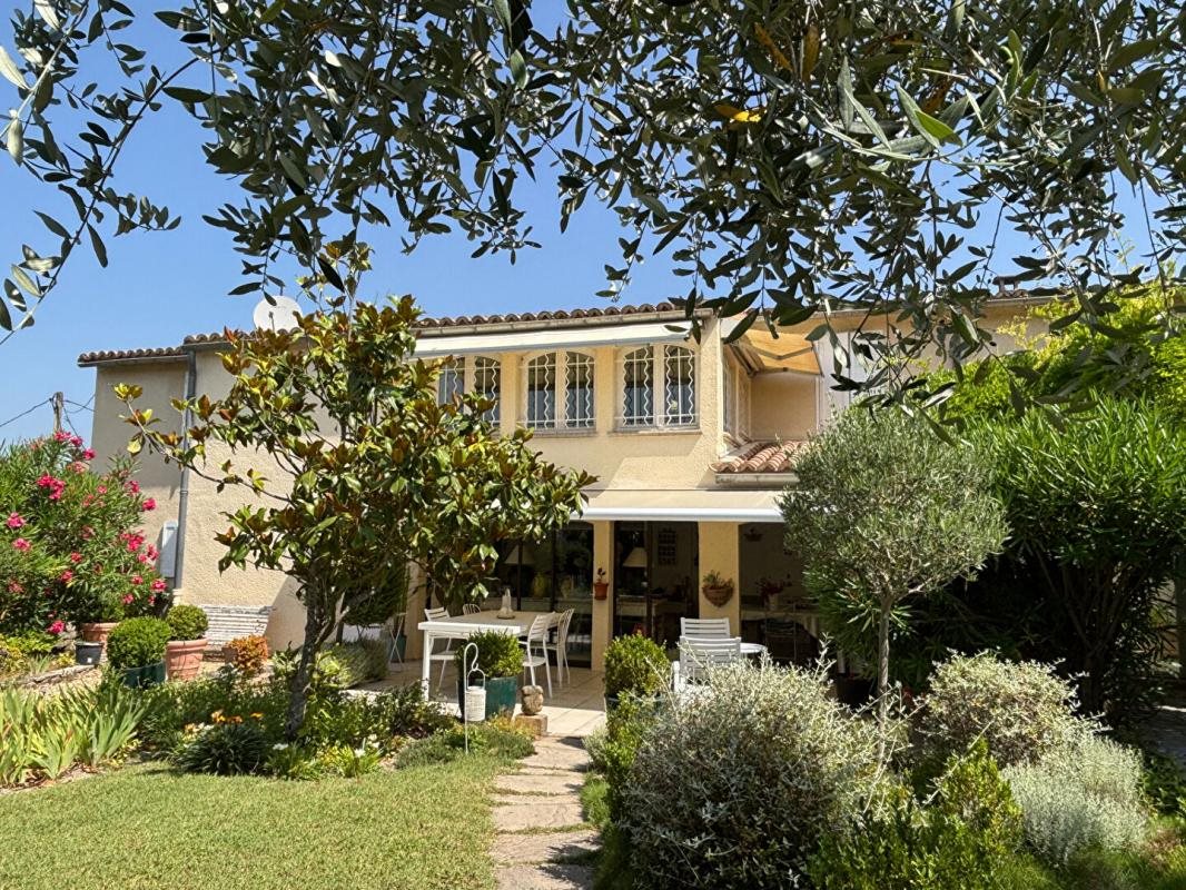 Maison à vendre, 166m², Uzès
