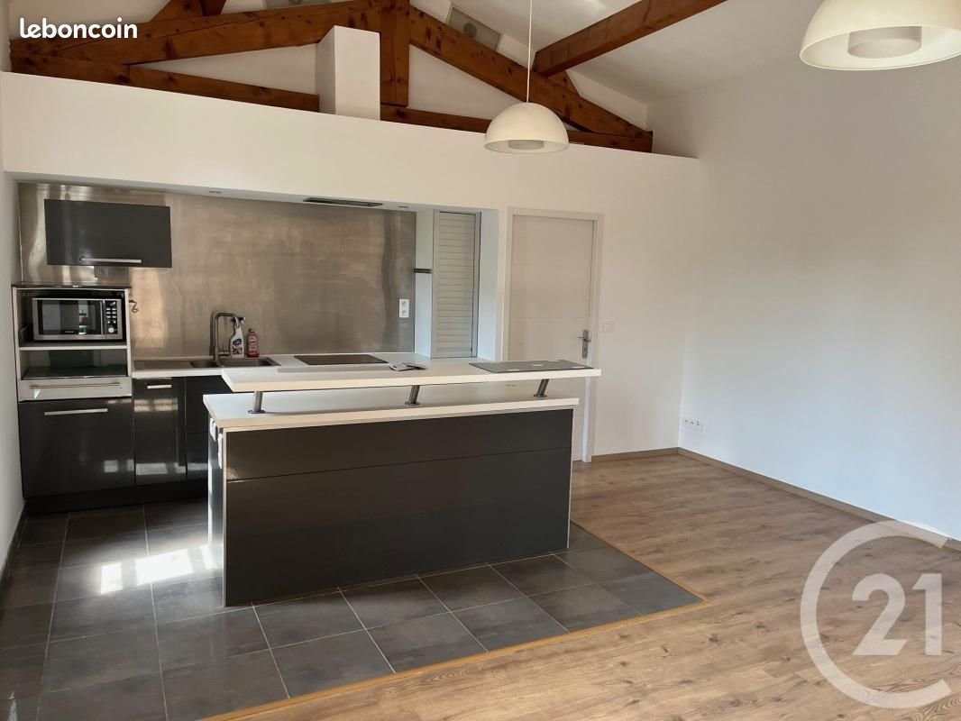 Appartement à louer, 115m², Sommières