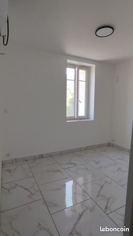 Appartement à louer, 72m², Saint-Hilaire-Peyroux