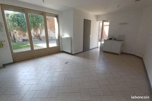 Appartement à louer, 30m², Bénévent-l'Abbaye