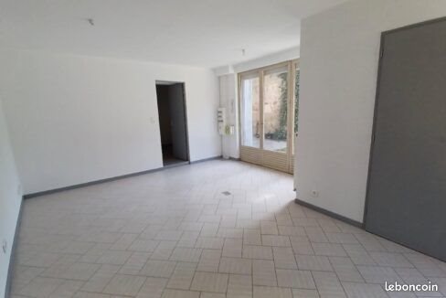 Appartement à louer, 30m², Bénévent-l'Abbaye