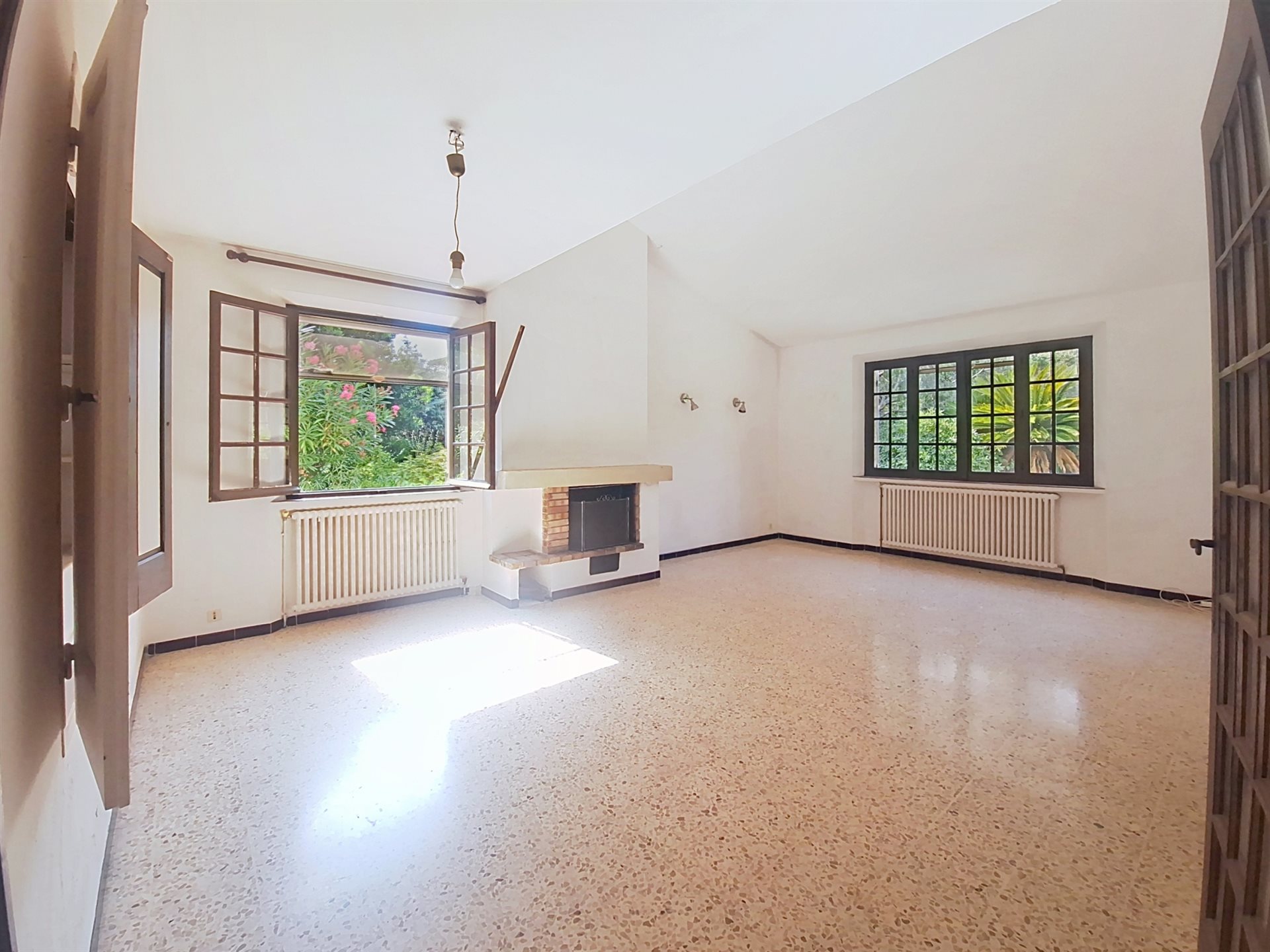 Maison à vendre, 94m², Fréjus