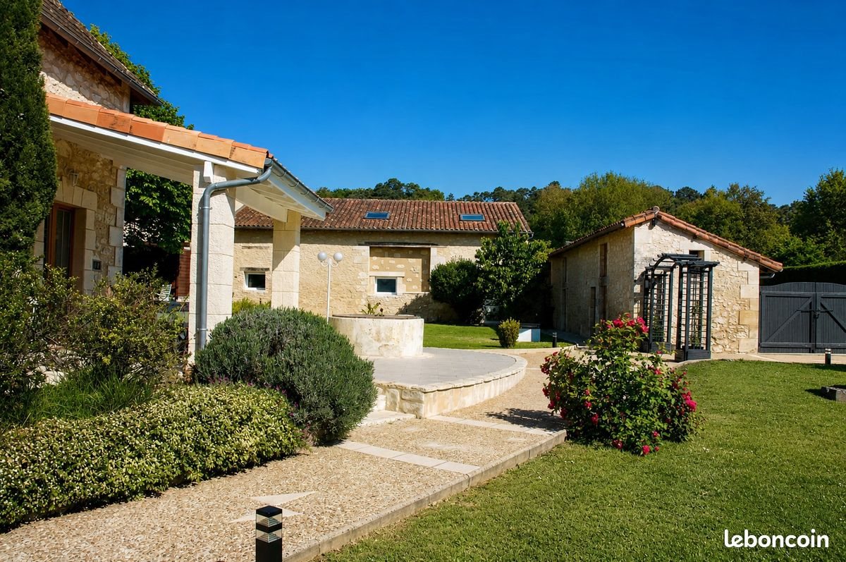 Maison à louer, 210m², Chancelade